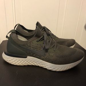 Nike Flyknit Tennis Shoes